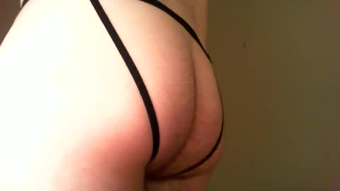 Snapshot of crnutz35 chatting on December 29, 3:11 am crnutz35 online show from December 29, 3:11 am