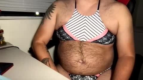 Snapshot of crossdressercrowe chatting on October 5, 1:04 am Insta theramonacrowecd online show from October 5, 1:04 am