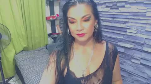cruela_deviil online show from February 26, 11:48 pm