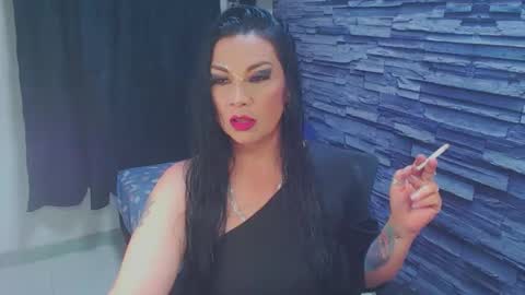 cruela_deviil online show from October 7, 2:20 am