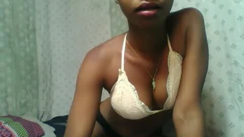 Snapshot of crush069 chatting on December 19, 11:39 am crush069 online show from December 19, 11:39 am