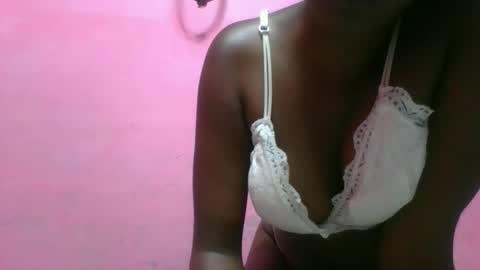 Snapshot of crush069 chatting on February 23, 10:45 am crush069 online show from February 23, 10:45 am