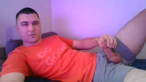 Snapshot of crush380 chatting on January 28, 3:14 pm Crush380 online show from January 28, 3:14 pm