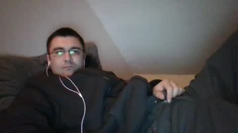 Snapshot of crush380 chatting on February 28, 4:10 am Crush380 online show from February 28, 4:10 am