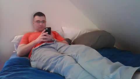 Snapshot of crush380 chatting on February 19, 9:11 pm Crush380 online show from February 19, 9:11 pm