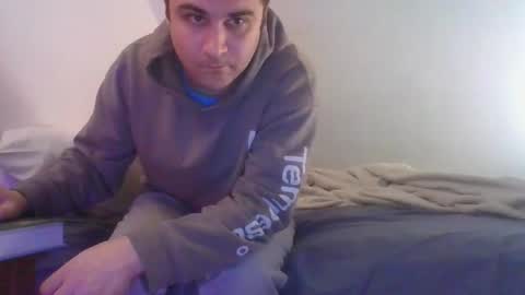 Snapshot of crush380 chatting on March 25, 12:05 am Crush380 online show from March 25, 12:05 am