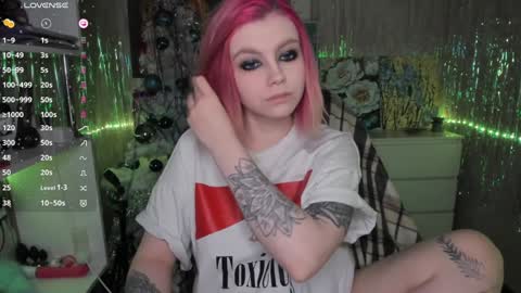 Lilith online show from December 19, 5:08 pm