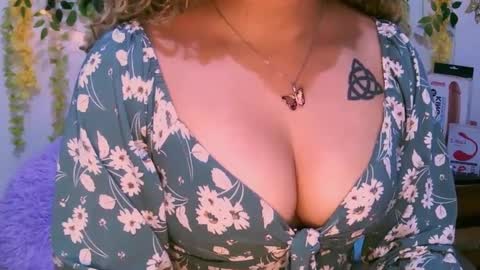 crysrus online show from September 21, 12:12 am