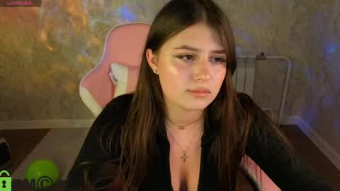 Crystal  Lacee online show from March 14, 9:15 am