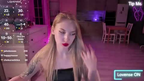 Snapshot of crystal_maiden0 chatting on February 8, 12:39 pm crystal maiden0 online show from February 8, 12:39 pm