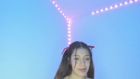 Snapshot of crystal_rainers chatting on December 17, 1:00 am crystal_rainers online show from December 17, 1:00 am