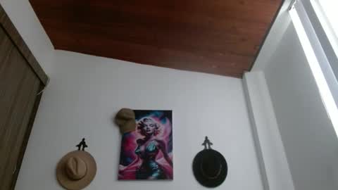 Crystal Blaze online show from February 25, 11:53 am