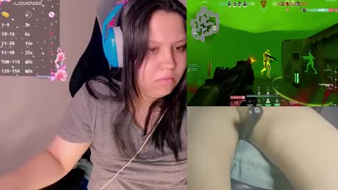 Snapshot of crystal_velvet01 chatting on December 8, 5:33 pm crystal online show from December 8, 5:33 pm