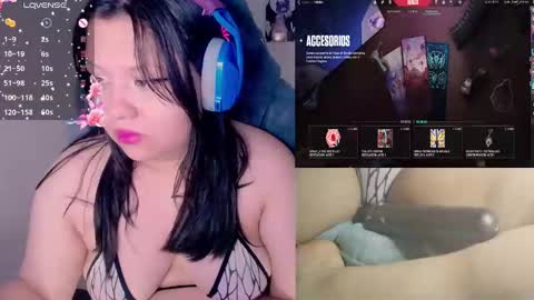 Snapshot of crystal_velvet01 chatting on December 10, 2:59 am crystal online show from December 10, 2:59 am