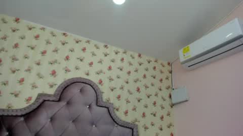 Milf Latina online show from August 6, 3:14 pm