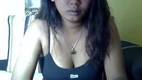 Snapshot of crystalbellax chatting on May 13, 7:06 am crystalbellax online show from May 13, 7:06 am