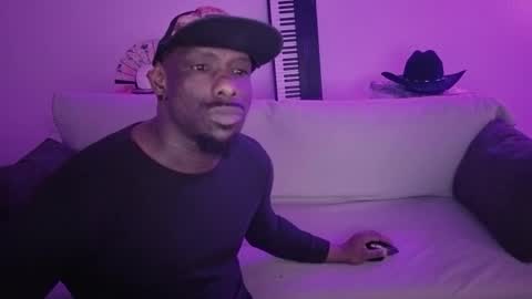 Snapshot of crystalclearstud chatting on January 11, 7:35 am crystalclearstud online show from January 11, 7:35 am