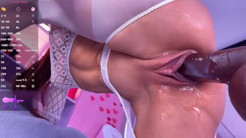 Lana online show from November 4, 8:24 am