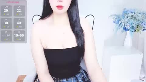 Snapshot of crystallea_ chatting on March 21, 1:32 am lea online show from March 21, 1:32 am