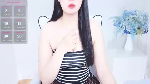 Snapshot of crystallea_ chatting on March 26, 11:54 pm lea online show from March 26, 11:54 pm