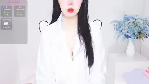 Snapshot of crystallea_ chatting on March 31, 1:40 am lea online show from March 31, 1:40 am