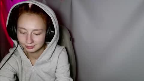 Snapshot of crystallkris chatting on December 27, 12:18 am Kristina online show from December 27, 12:18 am