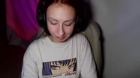 Snapshot of crystallkris chatting on December 29, 3:22 am Kristina online show from December 29, 3:22 am