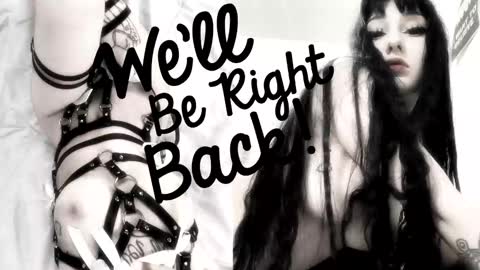 Snapshot of crystalsomnia chatting on November 3, 10:16 am Sasha Make me moan with patterns good music here online show from November 3, 10:16 am