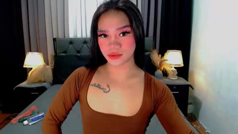 bea takashi  online show from March 29, 8:58 am