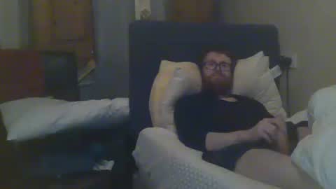 Snapshot of cs014g8493 chatting on January 4, 1:31 am chris online show from January 4, 1:31 am