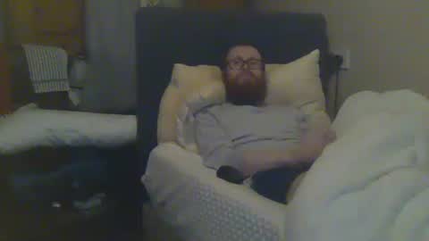 Snapshot of cs014g8493 chatting on March 8, 12:33 am chris online show from March 8, 12:33 am