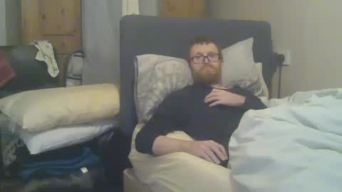 Snapshot of cs014g8493 chatting on November 24, 11:48 pm chris online show from November 24, 11:48 pm