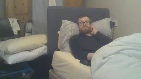 Snapshot of cs014g8493 chatting on November 28, 12:13 am chris online show from November 28, 12:13 am