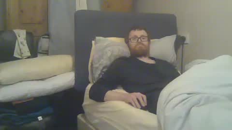 Snapshot of cs014g8493 chatting on November 29, 2:03 am chris online show from November 29, 2:03 am