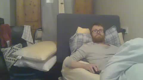 Snapshot of cs014g8493 chatting on December 15, 12:37 am chris online show from December 15, 12:37 am