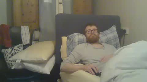 Snapshot of cs014g8493 chatting on December 16, 11:54 pm chris online show from December 16, 11:54 pm