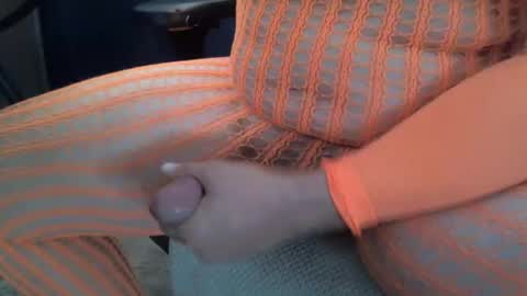 cuddlebeardeluxe online show from October 29, 3:03 pm