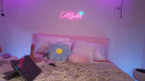 Snapshot of cult_barbie93 chatting on December 13, 7:15 am Cult Barbie online show from December 13, 7:15 am