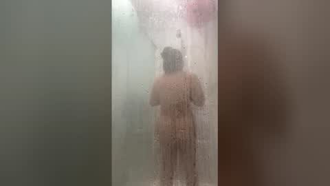 Snapshot of cum4medrea chatting on May 23, 2:28 am Cum4meDrea online show from May 23, 2:28 am