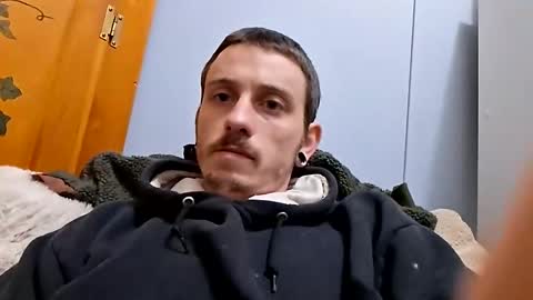 Snapshot of cum4u1524 chatting on March 19, 10:41 am cum4u1524 online show from March 19, 10:41 am