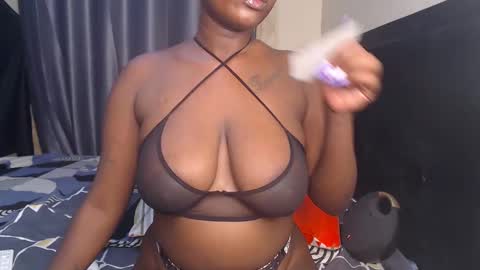 cum_central online show from February 10, 6:24 pm