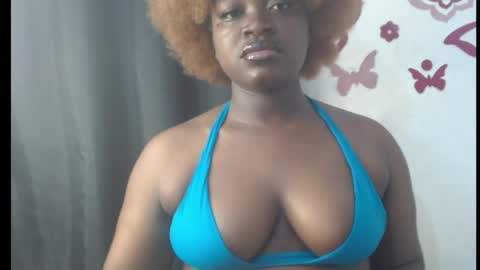 Snapshot of cum_coco_sweet chatting on April 19, 9:28 pm Coco sweet online show from April 19, 9:28 pm