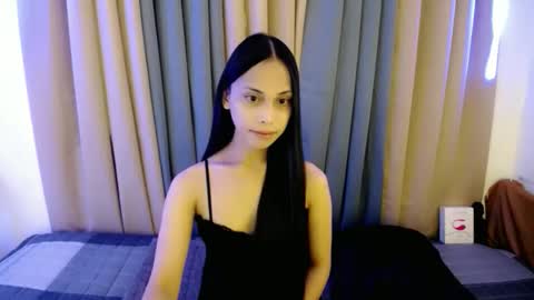Snapshot of cum_fuck_me69 chatting on May 24, 6:29 am kez online show from May 24, 6:29 am