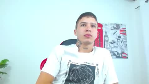 Snapshot of cumandres chatting on January 7, 3:03 pm cumandres online show from January 7, 3:03 pm