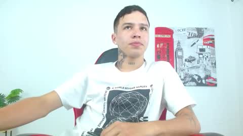 Snapshot of cumandres chatting on January 13, 2:33 pm cumandres online show from January 13, 2:33 pm