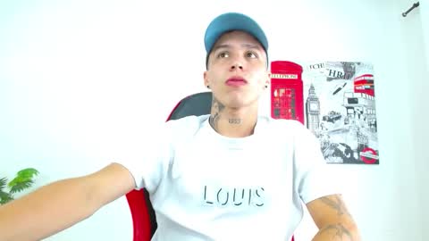 Snapshot of cumandres chatting on January 18, 2:54 pm cumandres online show from January 18, 2:54 pm