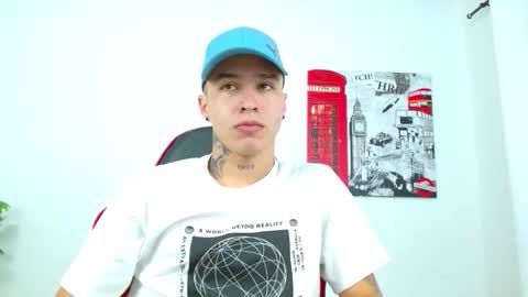 Snapshot of cumandres chatting on January 19, 3:27 pm cumandres online show from January 19, 3:27 pm