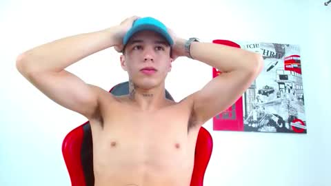 Snapshot of cumandres chatting on February 14, 2:58 pm cumandres online show from February 14, 2:58 pm