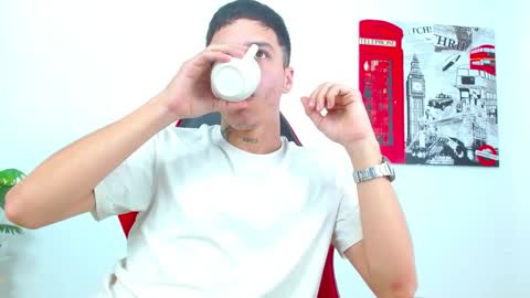 Snapshot of cumandres chatting on February 25, 3:21 pm cumandres online show from February 25, 3:21 pm