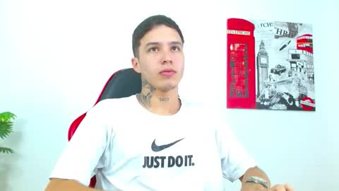 Snapshot of cumandres chatting on February 26, 3:33 pm cumandres online show from February 26, 3:33 pm